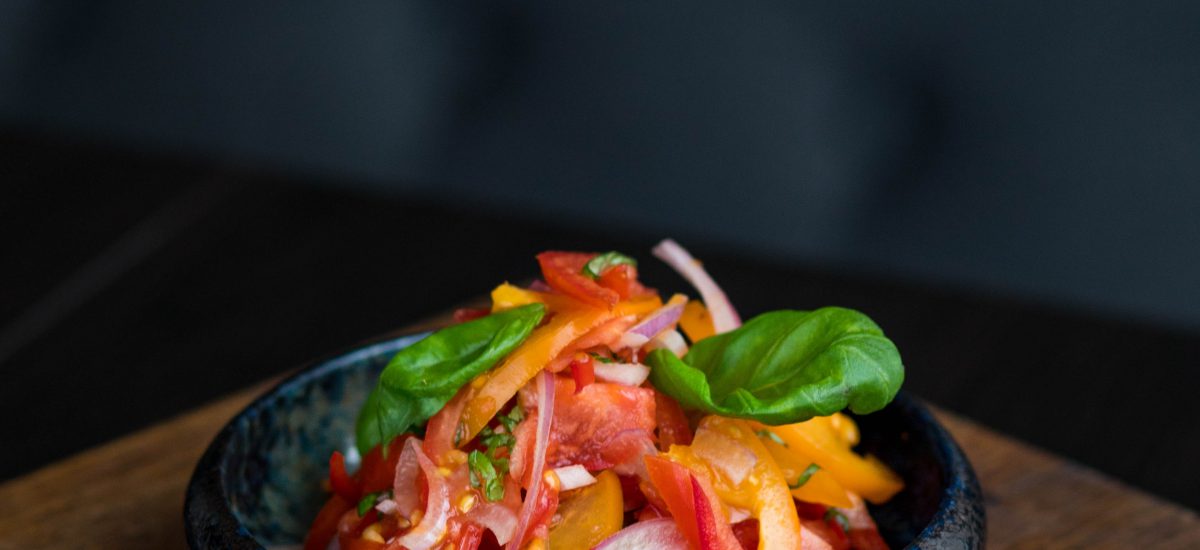 Salade d&rsquo;oranges , de cajou et de haricots blancs au fenouil sauté