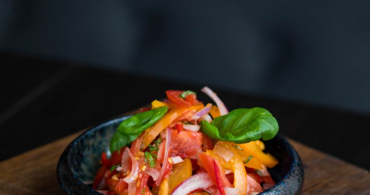 Salade d&rsquo;oranges , de cajou et de haricots blancs au fenouil sauté