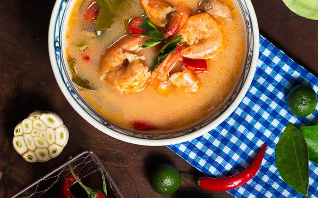 Tom kha gai (soupe thaï au poulet et galanga)