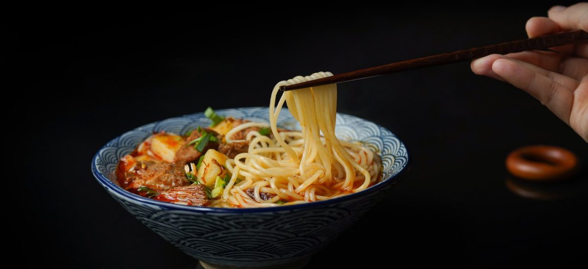 Soupe thaïlandaise aigre-douce (bœuf ou poulet ou crevette)