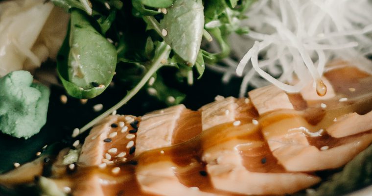 Salade tiède de poulet aux vermicelles et  à la citronnelle