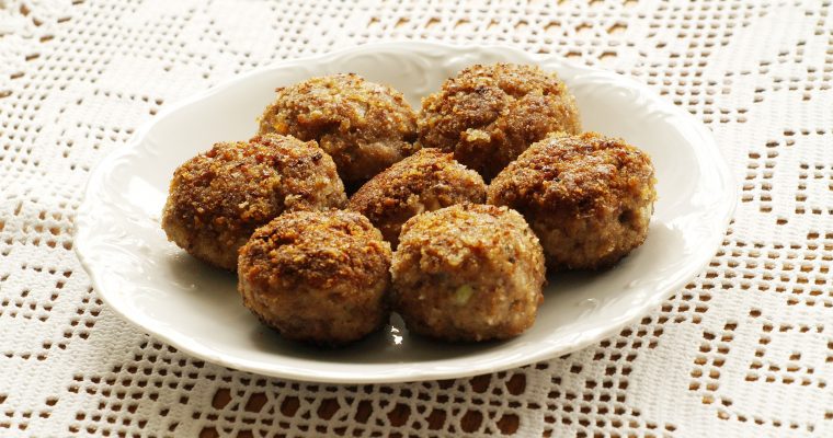 Boulettes de bœuf, épinards, menthe et féta