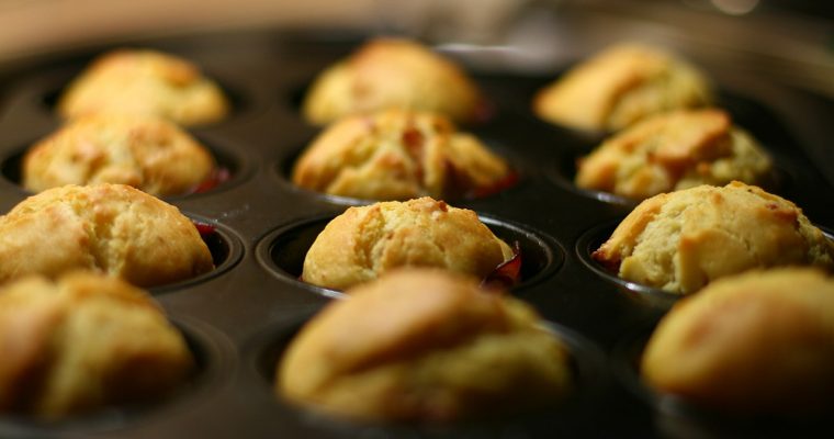 Muffin au pesto, tomates séchées, parmesan et ricotta