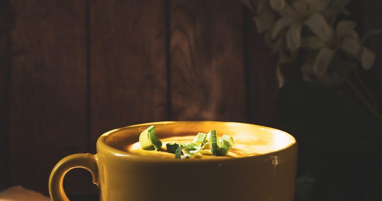 Soupe de brocoli et chou-fleur au cheddar