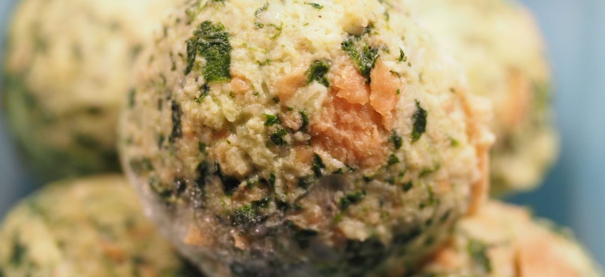 Boulettes de poulet au romarin, citron et gingembre marinés