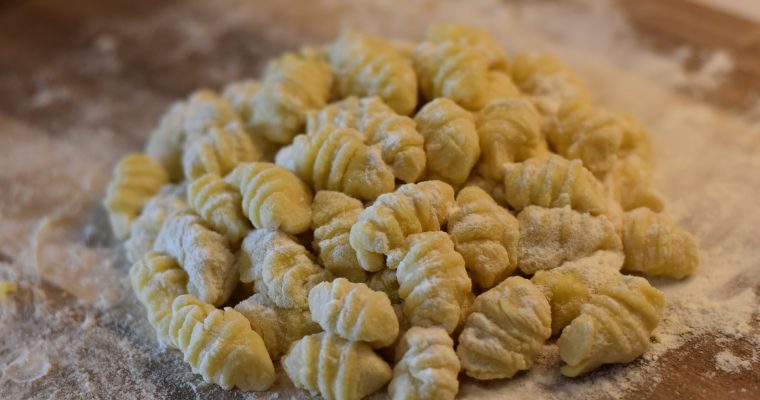 Gnocchi à la crème de courgettes et basilic