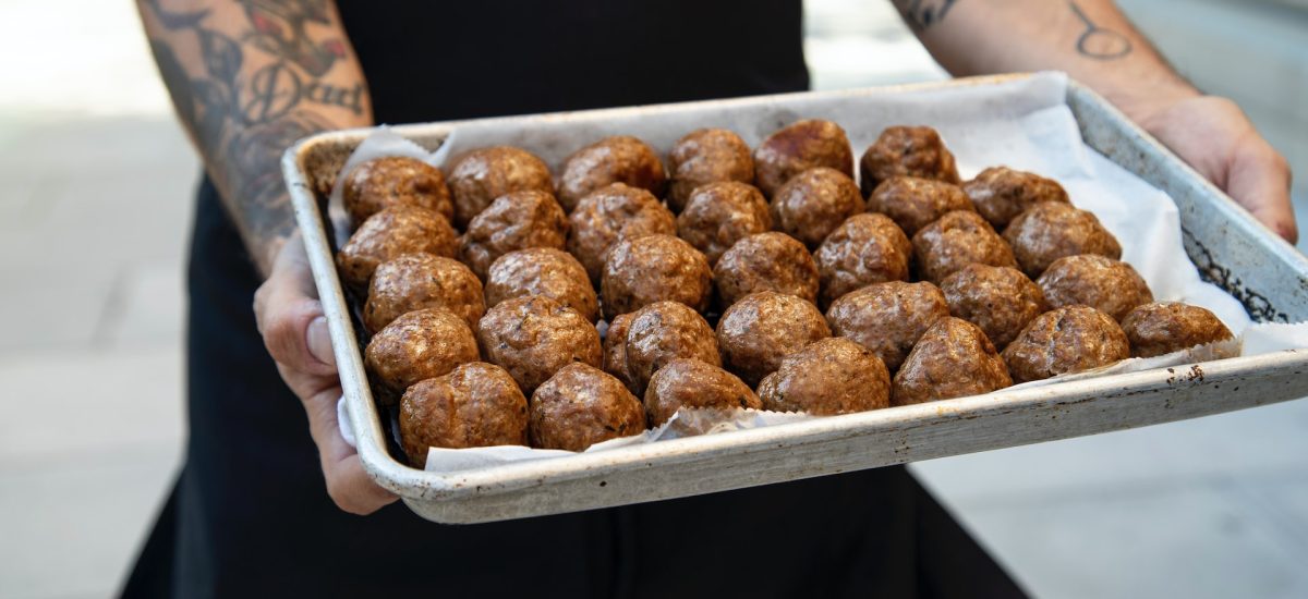 Boulettes de bœuf à l&rsquo;origan, kimchi et ricotta