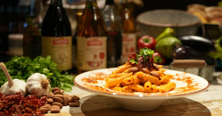 Penne crémeux aux tomates séchées, poulet et brocoli